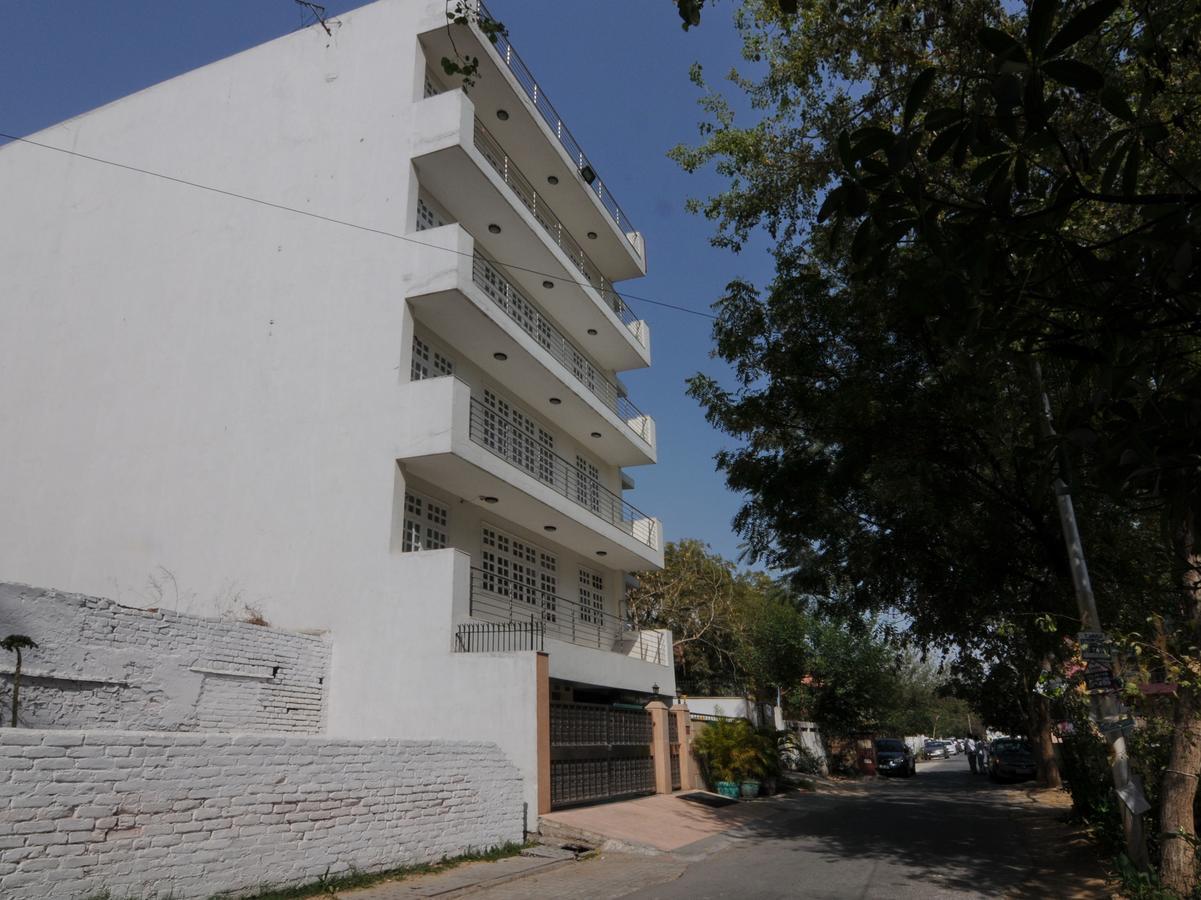 Hotel Mehra Residency At The Airport Neu-Delhi Exterior foto